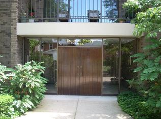 933 12th Ave APT 309, Huntington, WV 25701