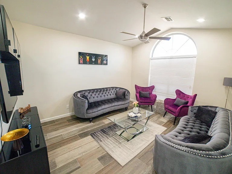 3226 E Rosemonte Dr — Photo 4