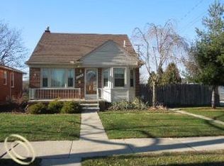 2036 15th St, Wyandotte, MI 48192