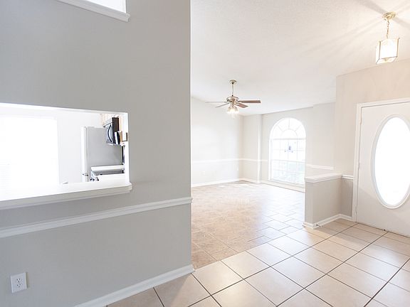 4th image of 2951 Eglington Dr