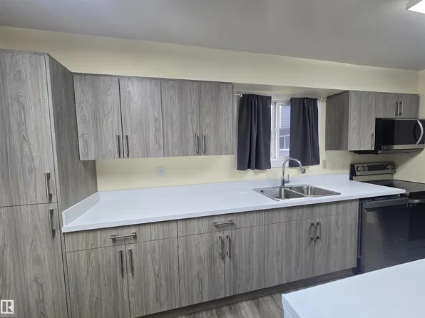4403 Riverbend Rd NW #2, Edmonton, AB T6H 5S9