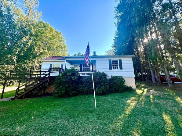 1256 Bell Run Rd, Fairmont, WV 26554