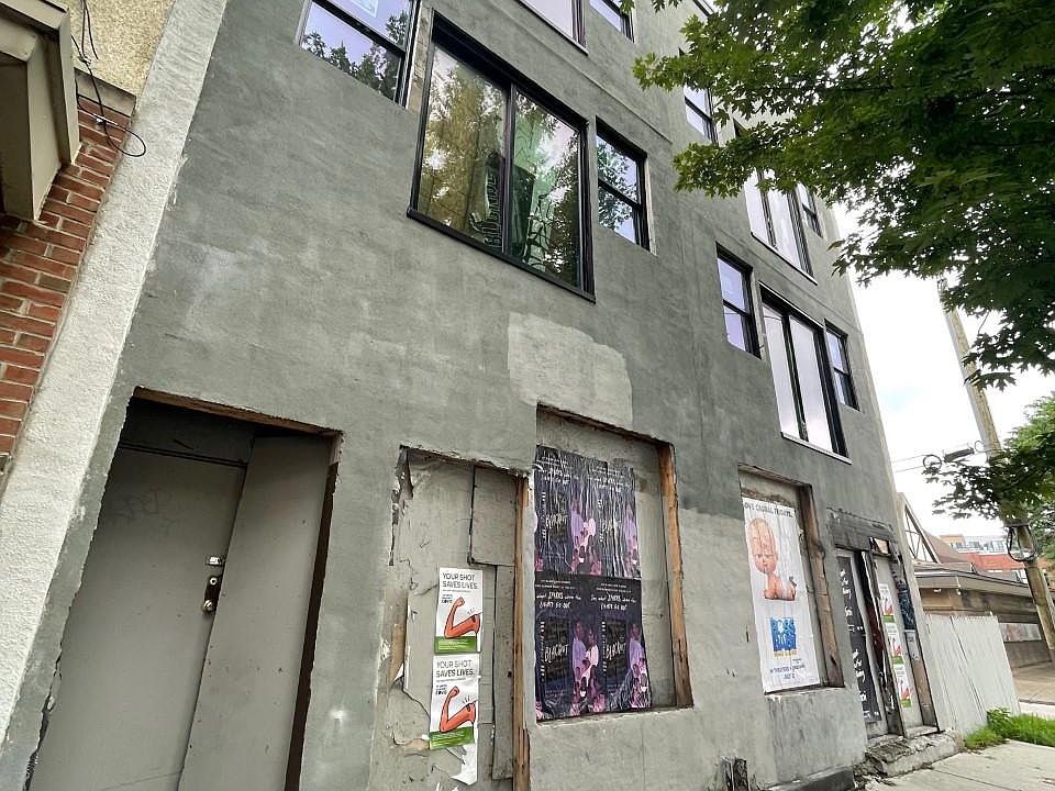 1st image of 323-327 W Girard Ave