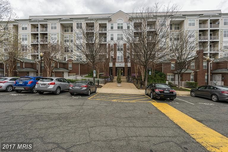 1st image of 1641 International Dr #Townhouse 23