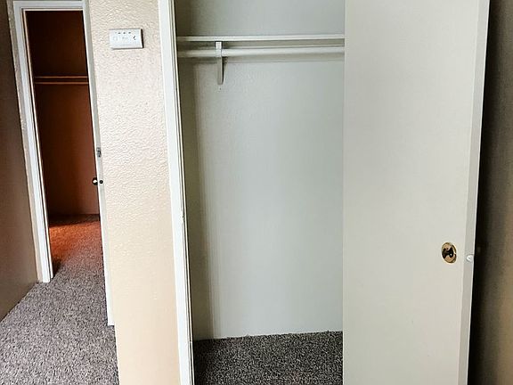 4th image of 3903 49th Ave #42