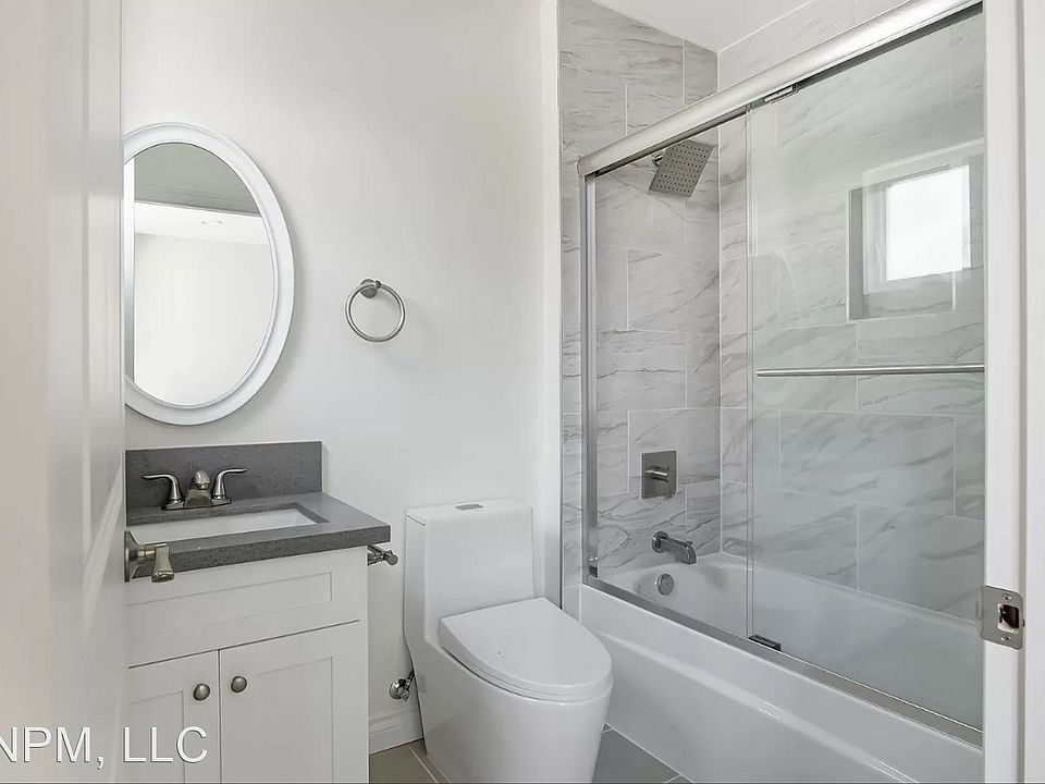 1st image of 4114 Oakwood Ave #8876361