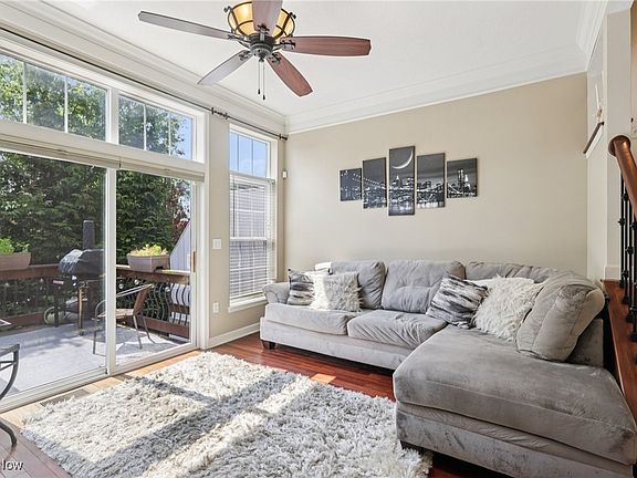 2nd image of 14 Grandview Dr