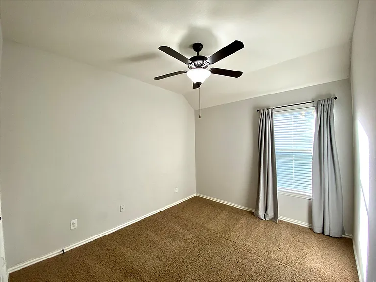 8615 Sweet Pasture Dr — Photo 5