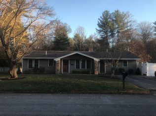 14 Coombs St, Lakeville, MA 02347