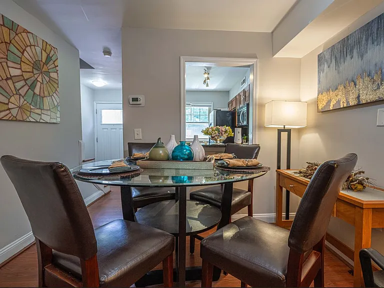 Green Oaks Ln — Photo 14