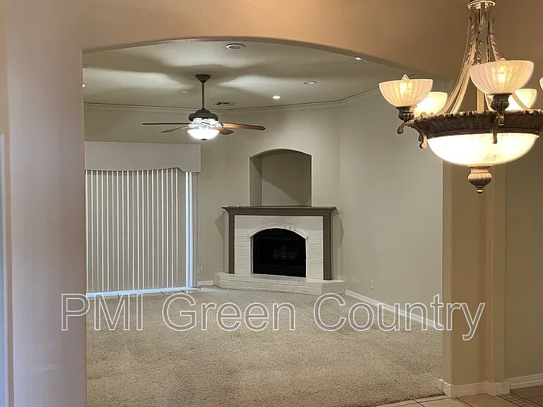 7305 E Indianola St — Photo 3