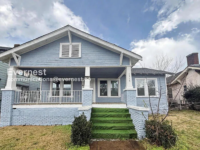 1515 36th Pl N