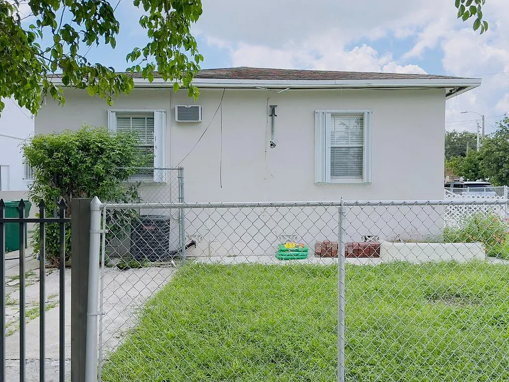 Property Photo - 503 SW 29th Ct