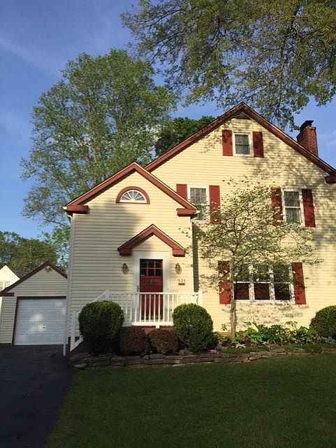 1st image of 323 Fairway Ave