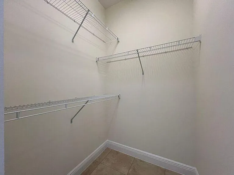 11948 SW Crestwood Cir — Photo 34