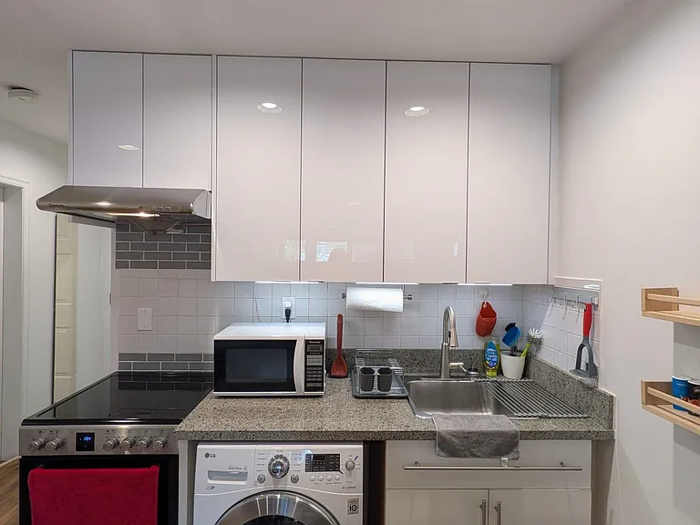 5026 Dominion St #BASEMENT — Photo 5