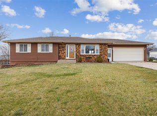 2626 29th St SW, Cedar Rapids, IA 52404