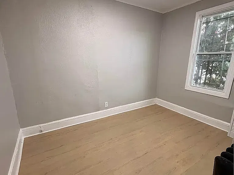4 bed, $2,450 — Photo 4