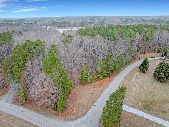 4th image of 12 Piney Ridge Rd