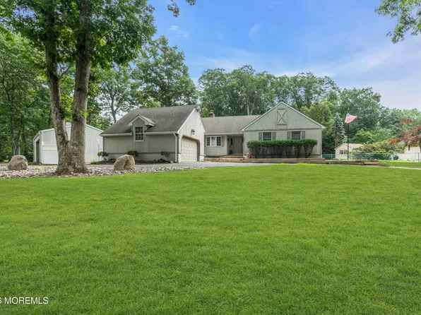 10 Oakwood Drive, New Egypt, NJ 08533