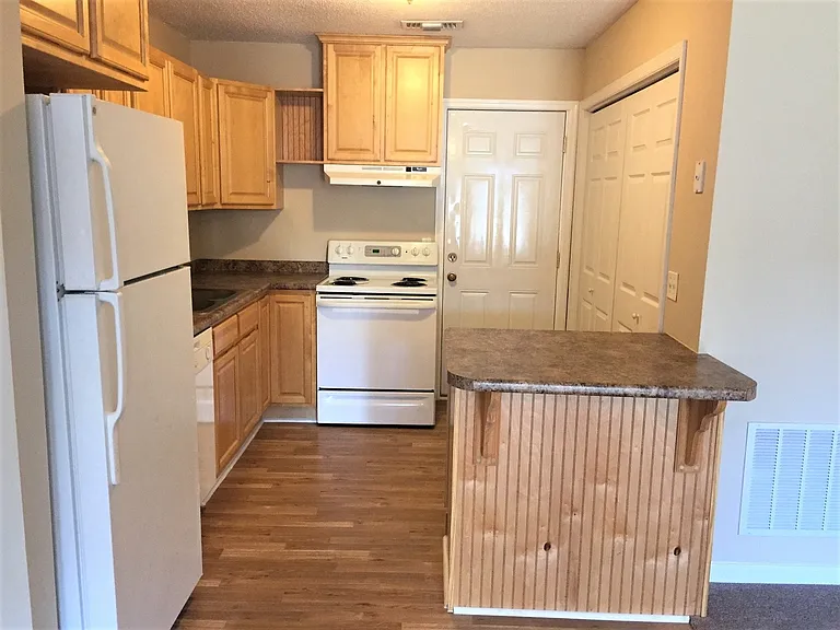 1807 Chandler Rd #15 — Photo 6
