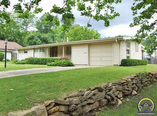 1634 SW 28th Ter, Topeka, KS 66611