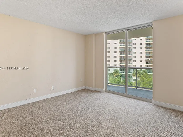 19390 Collins Ave #516 — Photo 23