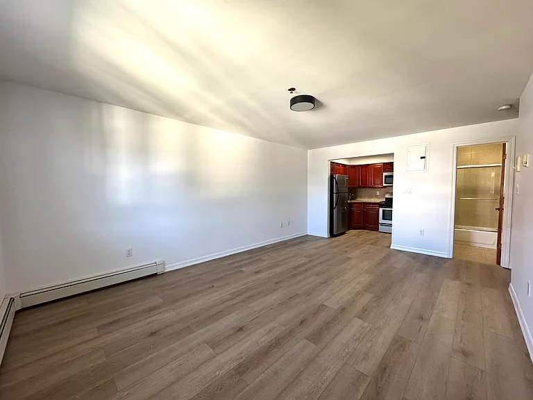 26-26 30th St #6 — Photo 7