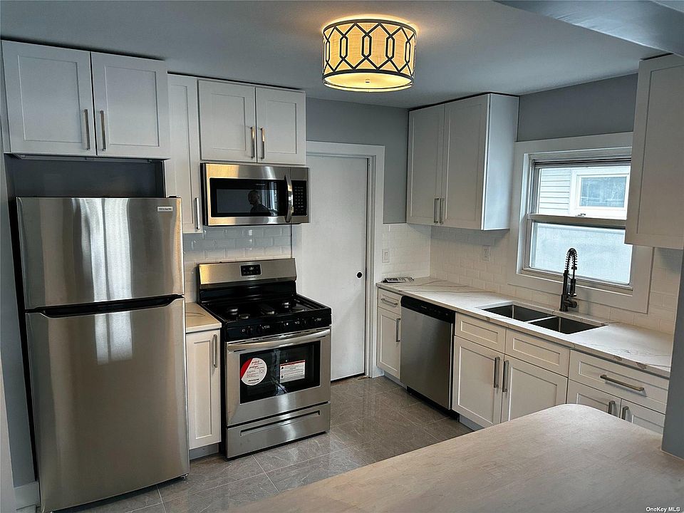 1st image of 401 Lincoln Blvd Floor 1