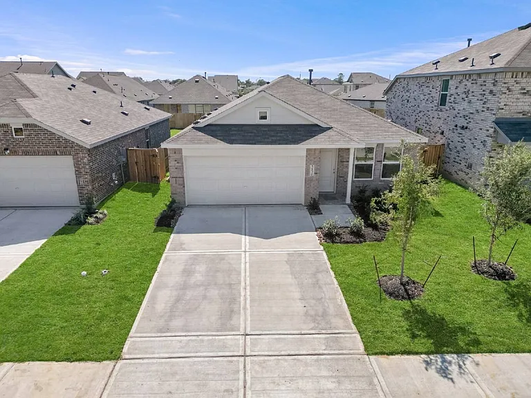 5130 Red Drum Dr — Photo 1