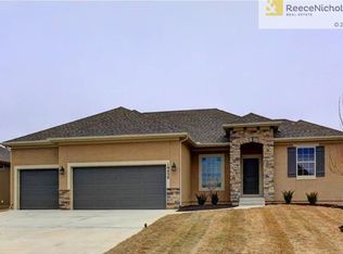 19430 W 200th Ter, Spring Hill, KS 66083