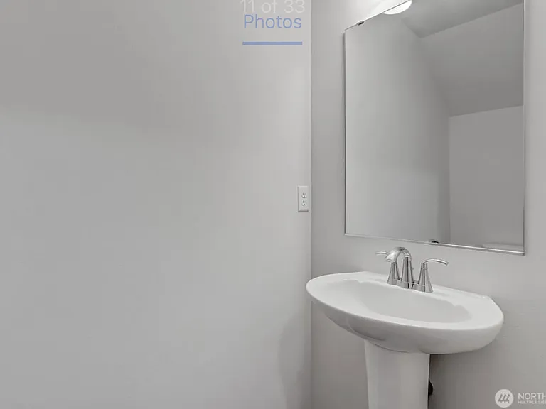 9155 Candytuft Dr SE — Photo 10