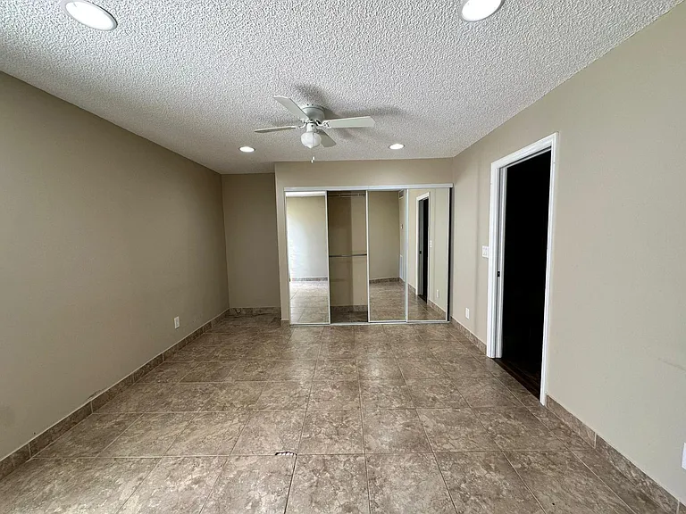 637 Executive Center Dr #N203 — Photo 10