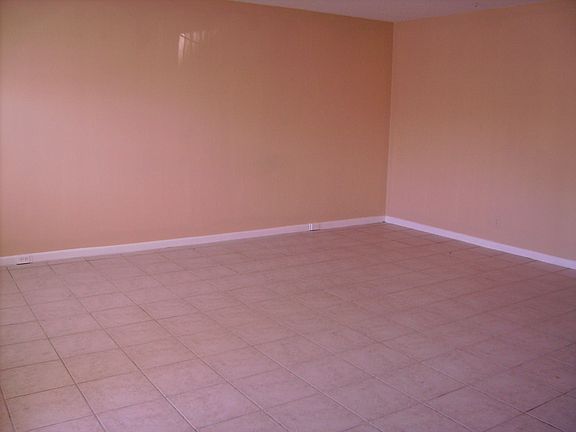 4th image of 168 Wellington J #168