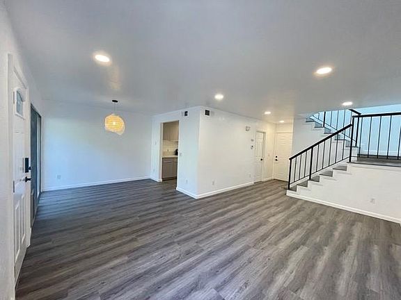 3rd image of 2117 Kentucky St