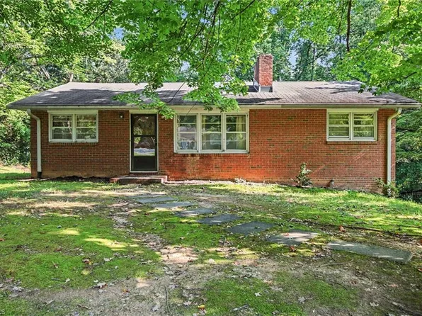 1313 Ada Ave, Winston Salem, NC 27105