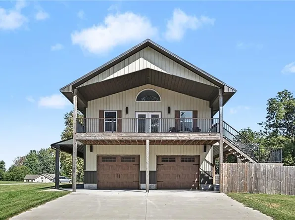 100 S 2nd St, King City, MO 64463