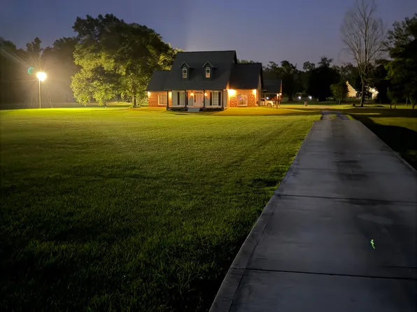 8519 Pettit Rd, Baker, LA 70714