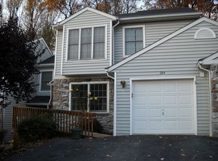 204 Mountainstone Dr, Elizabethtown, PA 17022