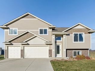 413 Terning Way, Howard Lake, MN 55349