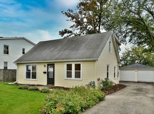 311 E Dickens Ave, Northlake, IL 60164