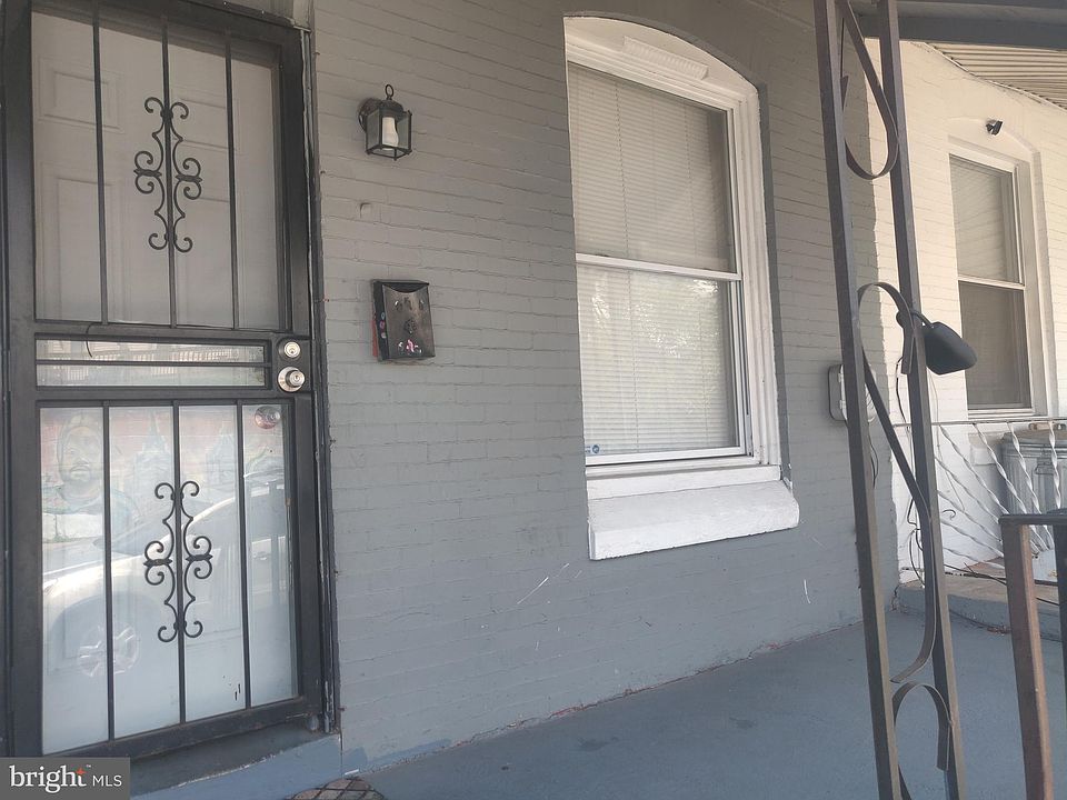 2nd image of 4844 Westminster Ave