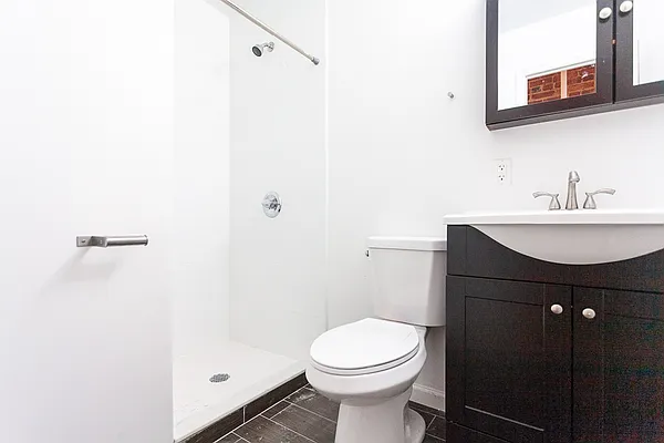 Rented by MySpaceNYC | media 6