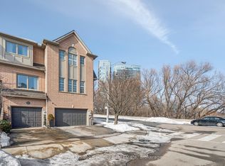 2 Bluewater Ct, Toronto, ON M8V 4A8