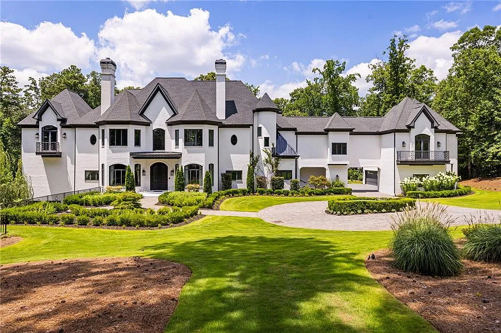 7 bed, 13.0 bath, 16530 sqft, $40,000 — Photo 1