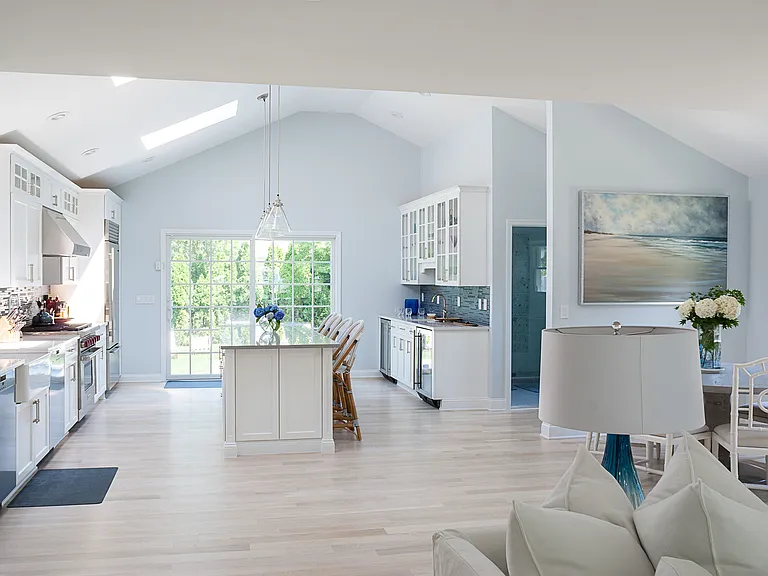 25 Bishops Ct — Photo 9