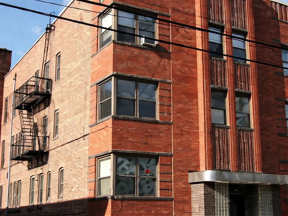 82 Chestnut St