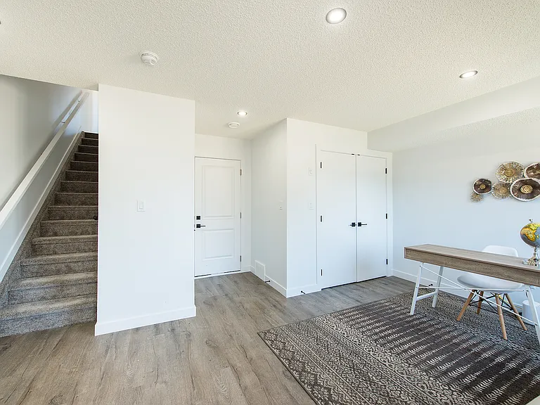 2702 Maple Way NW — Photo 10