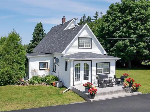 56 Old Ross Ln, Saint Andrew's Parish, PE C0A 1R0