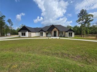32 Forest Bluff Dr, Carriere, MS 39426